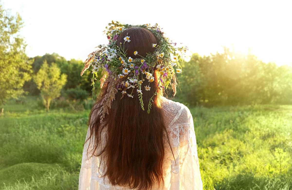 Tavasszal a germán mitológia segítő lényei védenek minket